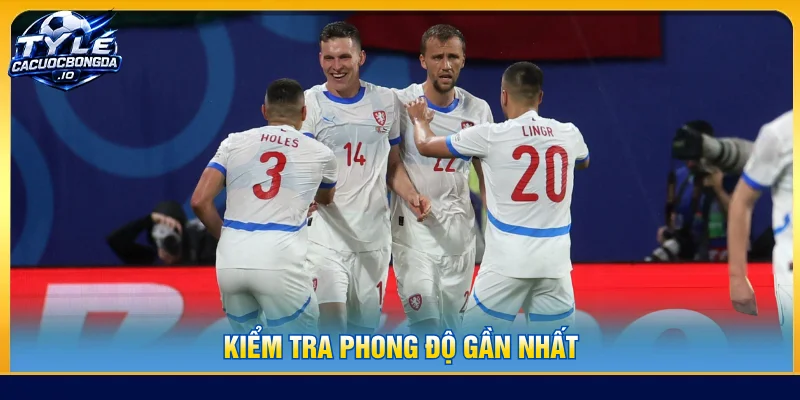 Đánh giá phong độ thi đấu của các đội tuyển
